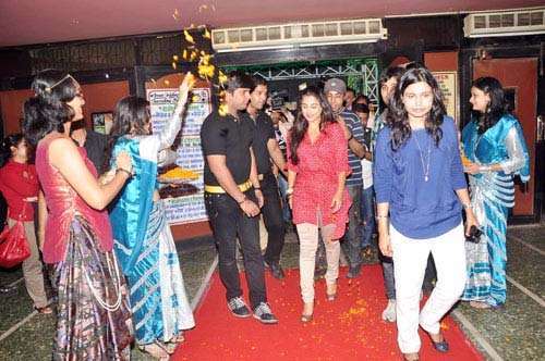 फिल्म ‘डर्टी पिक्चर’ का फर्स्ट लुक... | बोल्‍ड होती विद्या बालन