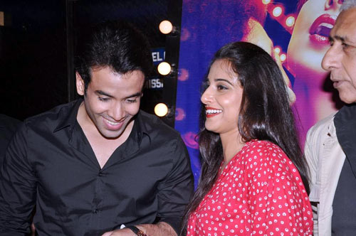 फिल्म ‘डर्टी पिक्चर’ का फर्स्ट लुक... | बोल्‍ड होती विद्या बालन