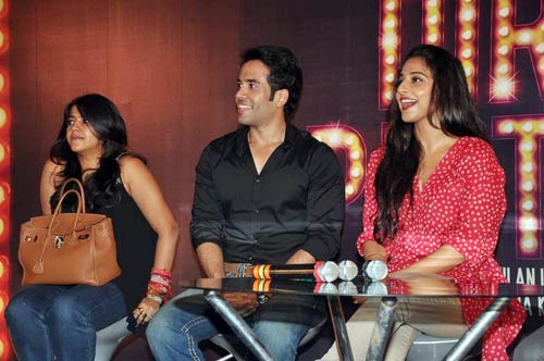 फिल्म ‘डर्टी पिक्चर’ का फर्स्ट लुक... | बोल्‍ड होती विद्या बालन