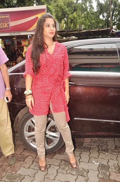 फिल्म ‘डर्टी पिक्चर’ का फर्स्ट लुक... | बोल्‍ड होती विद्या बालन