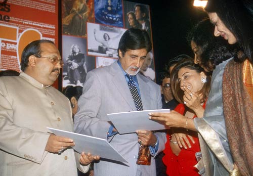 अमर-अमिताभ की दोस्‍ती, बड़ी है पुरानी