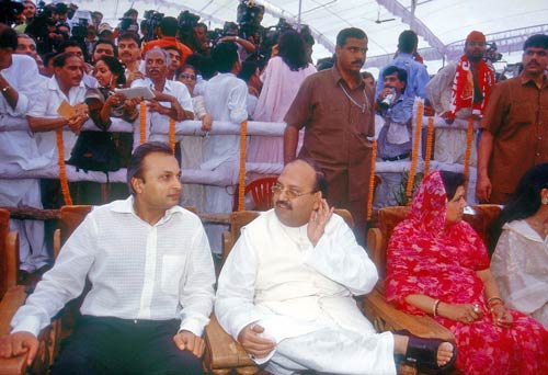 तस्वीरों की जुबानी 'अमर-कहानी'