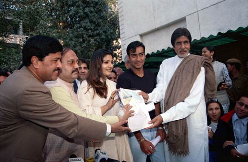 अमर-अमिताभ की दोस्‍ती, बड़ी है पुरानी