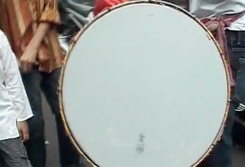 गणेशोत्‍सव की धूम में भक्‍तगण मग्‍न |  मंत्र करेंगे बेड़ा पार