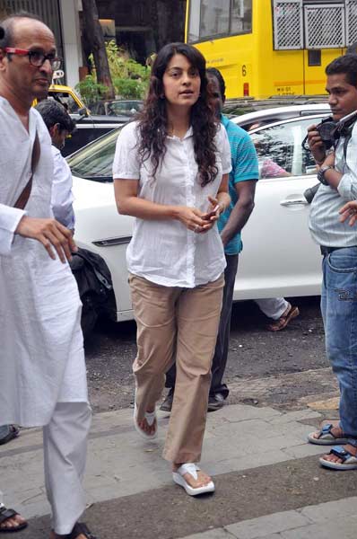 गौतम की अंतिम यात्रा में उमड़ा बॉलीवुड |नहीं रहें शम्‍मी