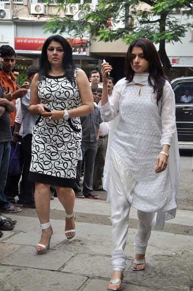 गौतम की अंतिम यात्रा में उमड़ा बॉलीवुड |नहीं रहें शम्‍मी