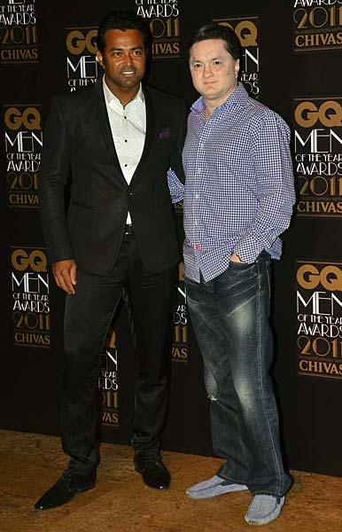 जीक्यू अवार्ड में बॉलीवुड, फैशन व खेल का तड़का | हॉट सोफिया