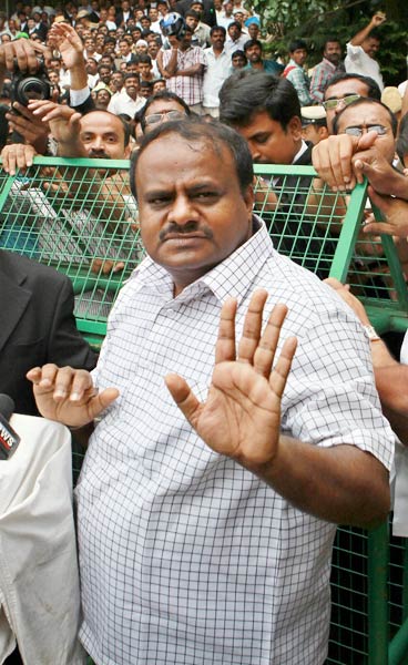 9 सितंबर 2011: तस्‍वीरों में देखें दिनभर की बड़ी खबरें |   पढ़ें