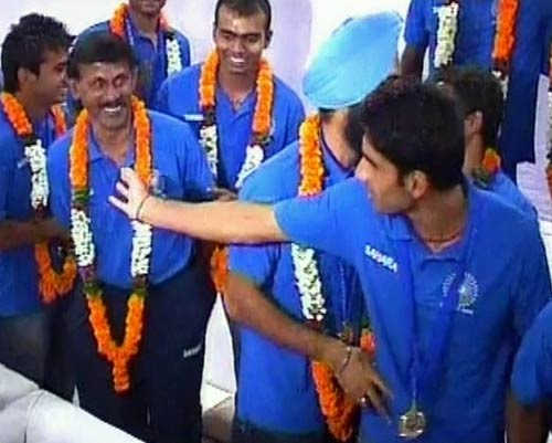 14 सितंबर 2011: तस्‍वीरों में देखें दिनभर की बड़ी खबरें | पढ़ें