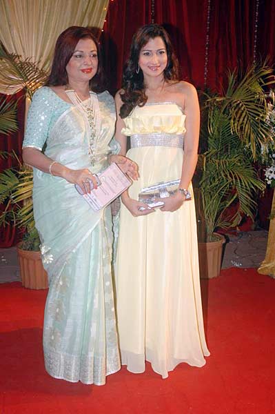 सितारों से रोशन हुआ आईटीए अवार्ड समारोह | ये है जलवा...