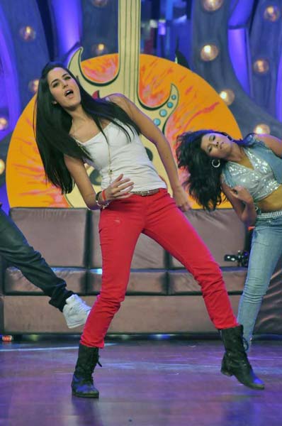 मेरे ब्रदर की दुल्हन का 'जस्ट डांस'  | कैटरीना के ठुमके... 