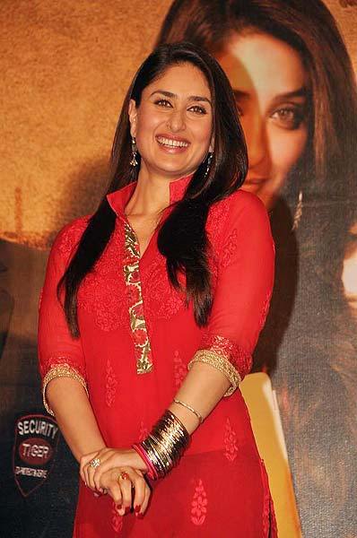 समारोह में करीना ने बिखेरी चमक  | 'बीइंग ह्यूमन' में सलमान