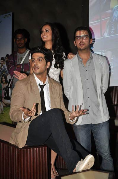 लव, ब्रेकअप्‍स जिंदगी का म्‍यूजिक लांच |  कैटरीना की अदा