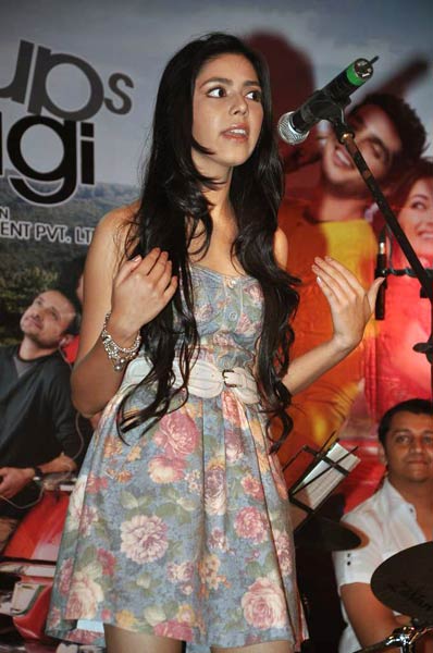 लव, ब्रेकअप्‍स जिंदगी का म्‍यूजिक लांच |  कैटरीना की अदा