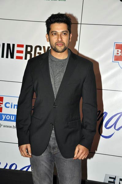 'मौसम' के प्रीमियर पर सितारे जमीं पे... | सेक्‍सी सोनम