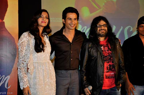 'मौसम' के म्‍यूजिक की सक्‍सेस पार्टी |  शाहिद की मस्‍ती