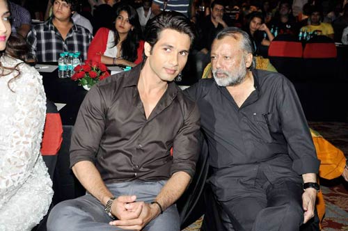 'मौसम' के म्‍यूजिक की सक्‍सेस पार्टी |  शाहिद की मस्‍ती