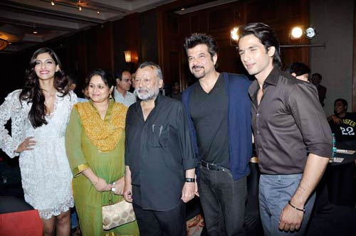 'मौसम' के म्‍यूजिक की सक्‍सेस पार्टी |  शाहिद की मस्‍ती