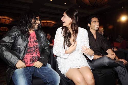 'मौसम' के म्‍यूजिक की सक्‍सेस पार्टी |  शाहिद की मस्‍ती