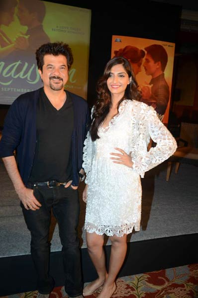 'मौसम' के म्‍यूजिक की सक्‍सेस पार्टी |  शाहिद की मस्‍ती