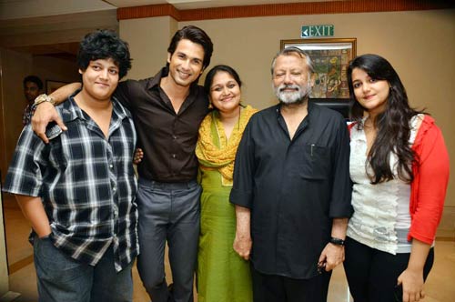 'मौसम' के म्‍यूजिक की सक्‍सेस पार्टी |  शाहिद की मस्‍ती