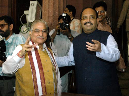 तस्वीरों की जुबानी 'अमर-कहानी'