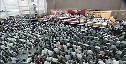 तस्‍वीरों में देखें मोदी ने कैसे तोड़ा अनशन