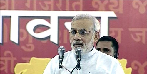 तस्‍वीरों में देखें मोदी ने कैसे तोड़ा अनशन