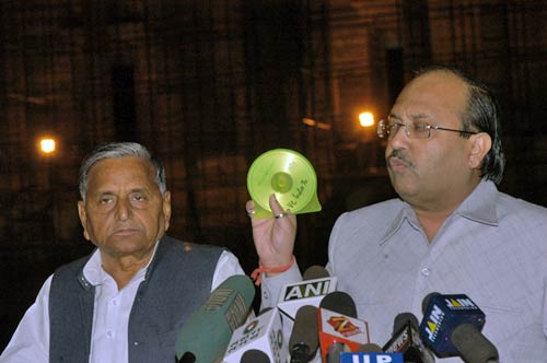 तस्वीरों की जुबानी 'अमर-कहानी'