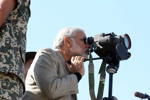 PM नरेंद्र मोदी को जन्मदिन की शुभकामनाएं