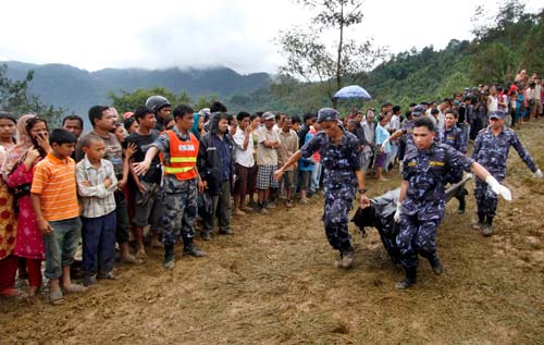 नेपाल में विमान हादसा, सभी 19 लोग मरे