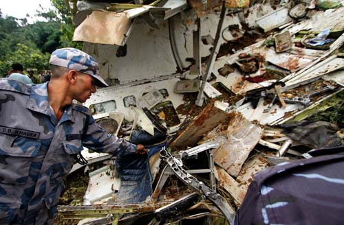 नेपाल में विमान हादसा, सभी 19 लोग मरे