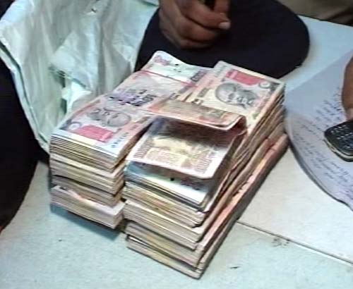 15 सितंबर 2011: तस्‍वीरों में देखें दिनभर की बड़ी खबरें | पढ़ें