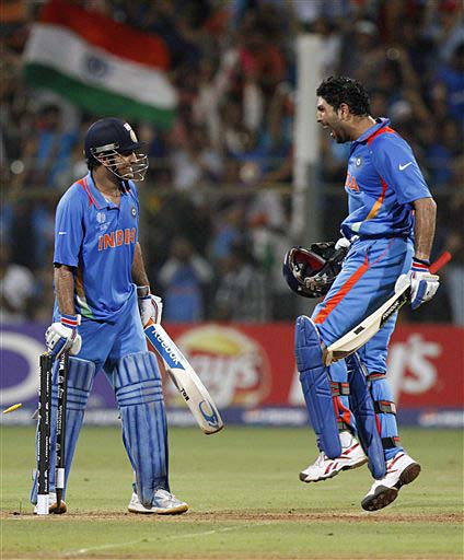 12 सितंबर 2011: तस्‍वीरों में देखें दिनभर की बड़ी खबरें | पढ़ें