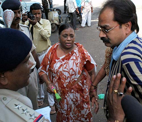 12 सितंबर 2011: तस्‍वीरों में देखें दिनभर की बड़ी खबरें | पढ़ें