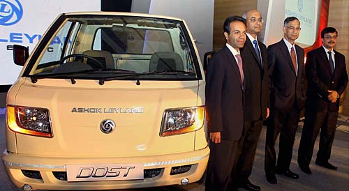 12 सितंबर 2011: तस्‍वीरों में देखें दिनभर की बड़ी खबरें | पढ़ें