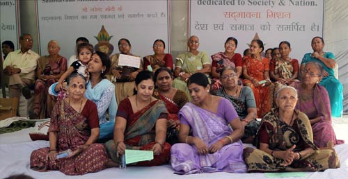 17 सितंबर 2011: तस्‍वीरों में देखें दिनभर की बड़ी खबरें | पढ़ें