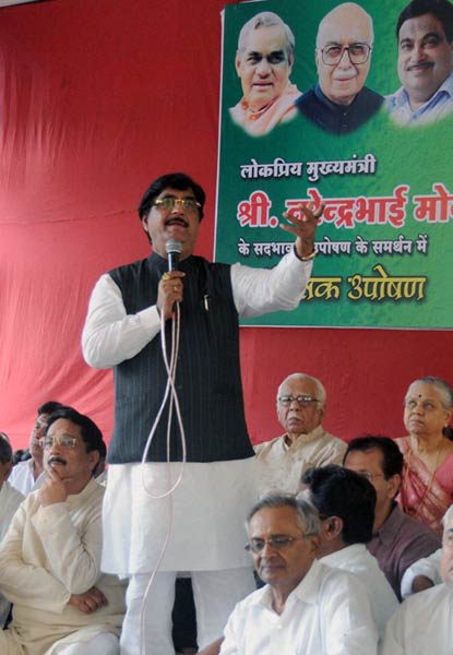 17 सितंबर 2011: तस्‍वीरों में देखें दिनभर की बड़ी खबरें | पढ़ें