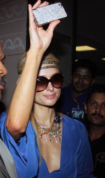 हॉलीवुड हसीना पेरिस हिल्‍टन मुंबई पहुंची...| 