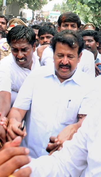 31 अगस्‍त 2011: तस्‍वीरों में देखें दिनभर की बड़ी खबरें | पढ़ें