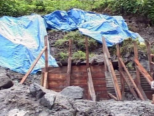 भूकंप के बाद की कुछ और तस्‍वीरें