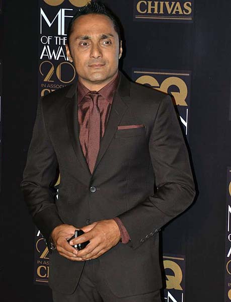 जीक्यू अवार्ड में बॉलीवुड, फैशन व खेल का तड़का | हॉट सोफिया