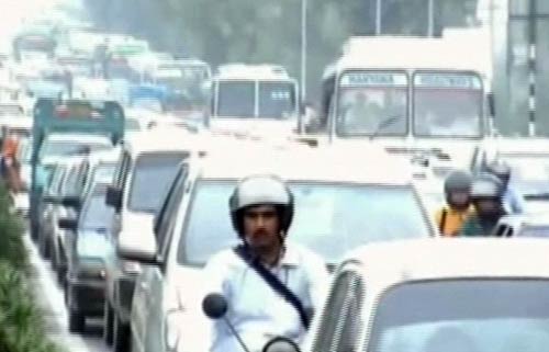 बारिश से फिर बेदम हुई देश की राजधानी