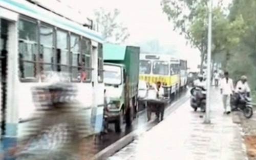 बारिश से फिर बेदम हुई देश की राजधानी