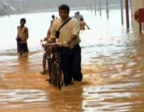 बारिश से फिर बेदम हुई देश की राजधानी