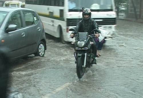 16 सितंबर 2011: तस्‍वीरों में देखें दिनभर की बड़ी खबरें | पढ़ें