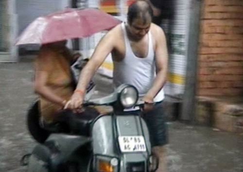 बारिश से फिर बेदम हुई देश की राजधानी