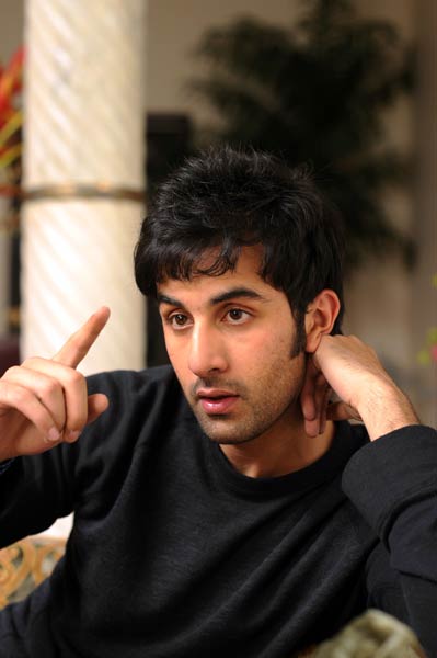 रणबीर कपूर की अदाओं के क्या कहने | रणबीर की पार्टी में दीपिका