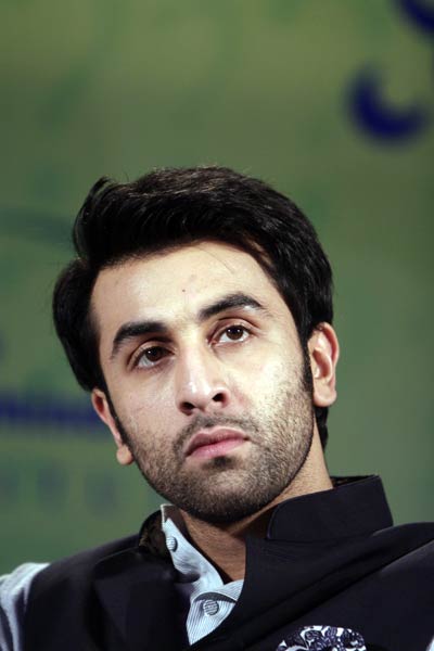 रणबीर कपूर की अदाओं के क्या कहने | रणबीर की पार्टी में दीपिका