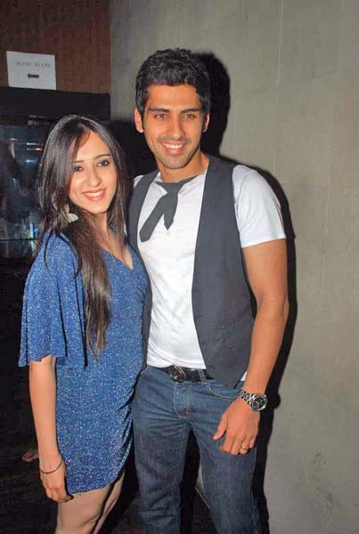 स्‍टार पत्‍नियों की चमक | बिना मेकअप अभिनेत्रियां